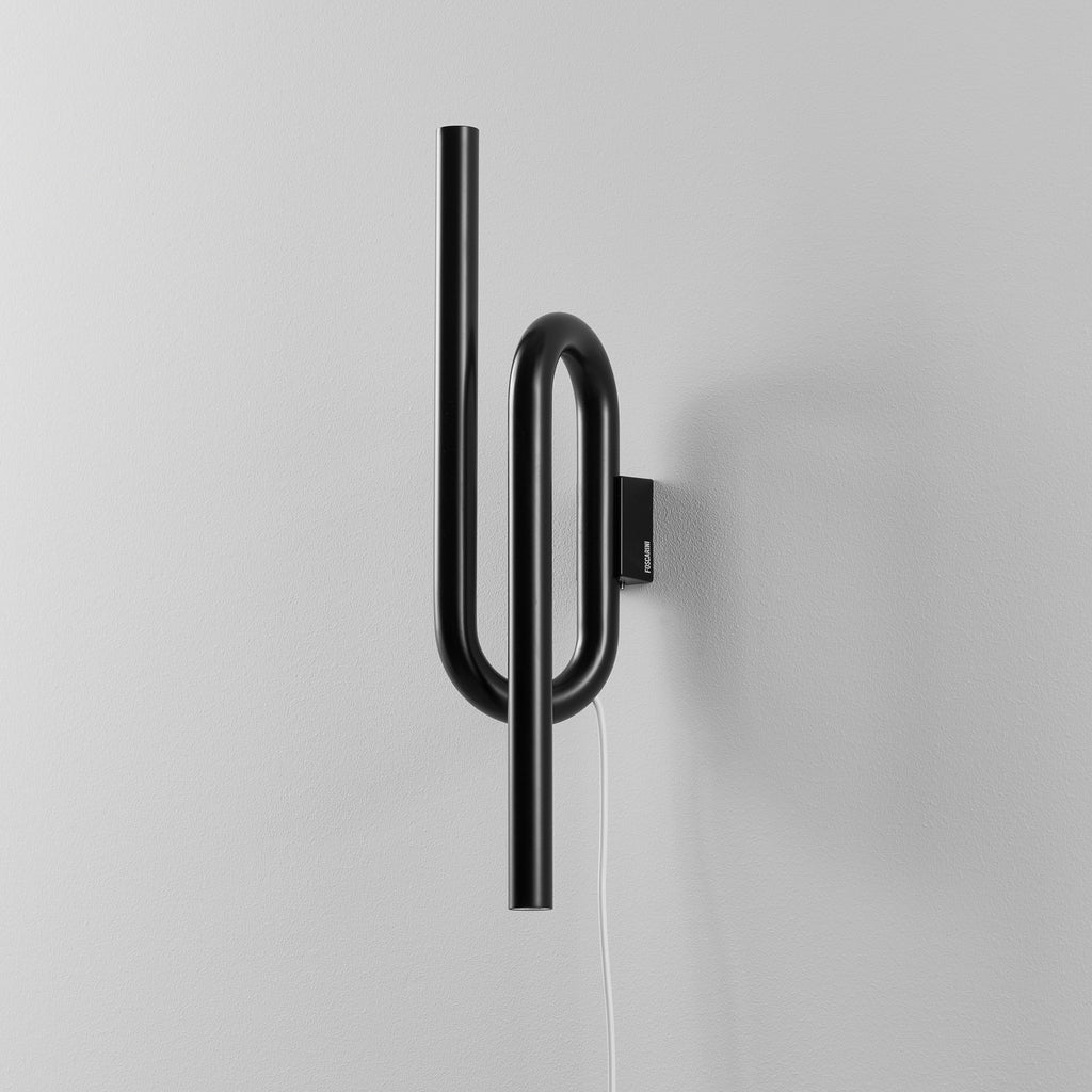 LED vegglampe Tobia opp og ned svart 40 cm med bryter bakside
