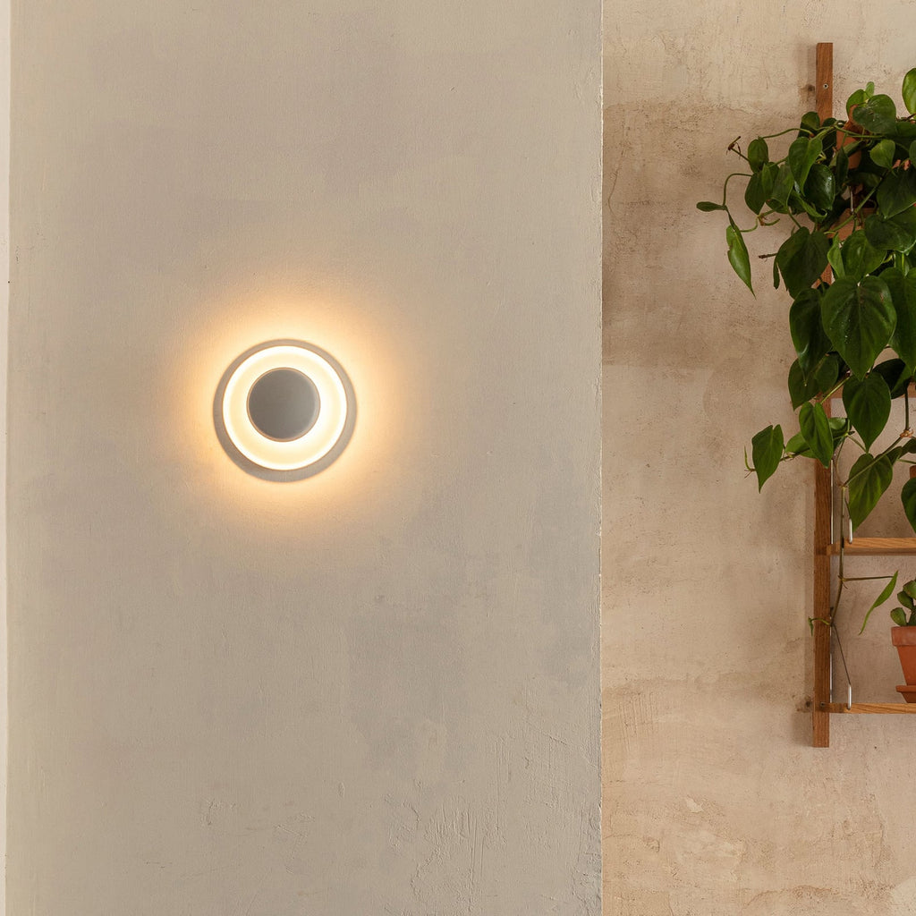 LED vegglampe Top Ø17 cm hvit 2700K design av Ramos & Bassols