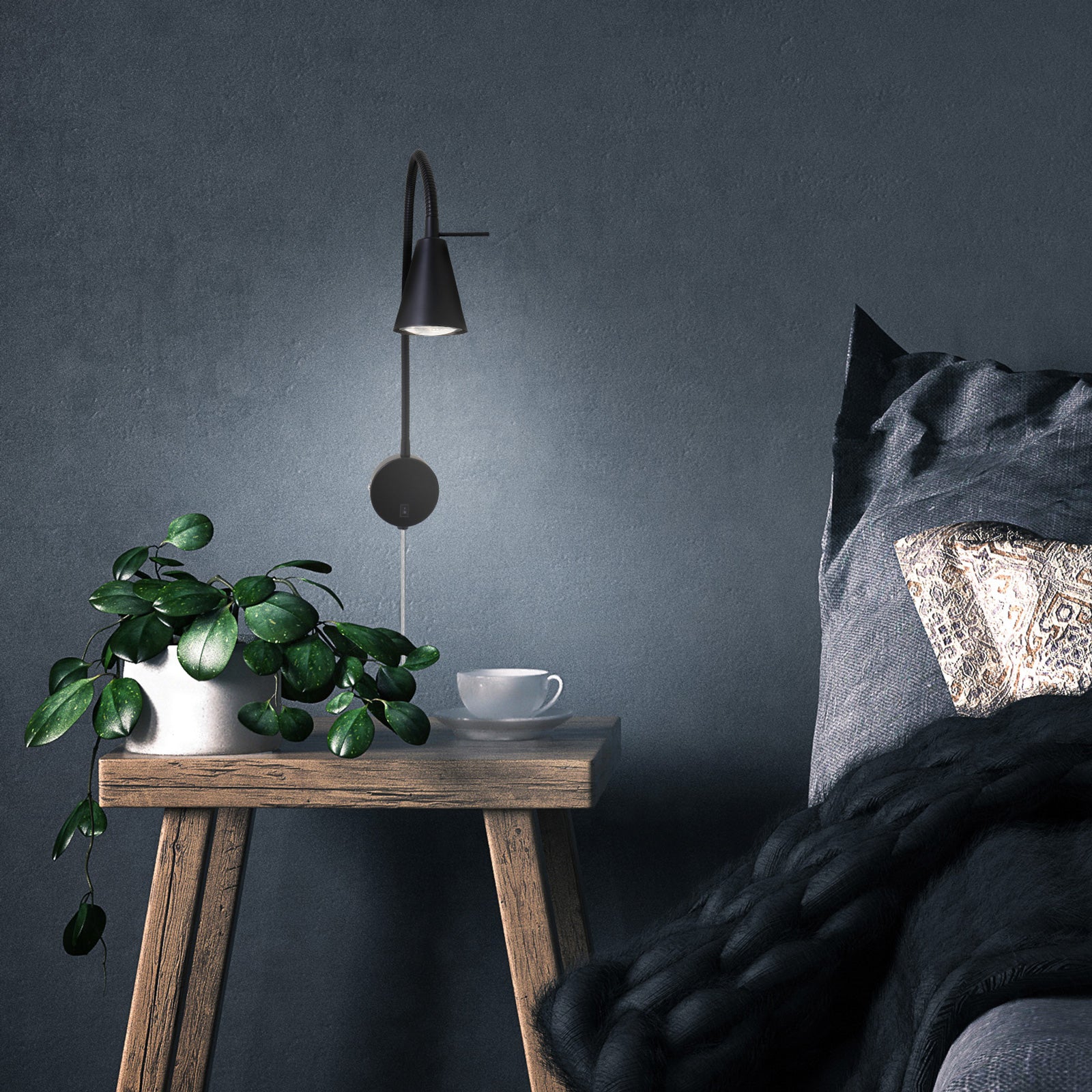 LED vegglampe Tusa svart med fleksarm 45 cm GU10 montert på vegg