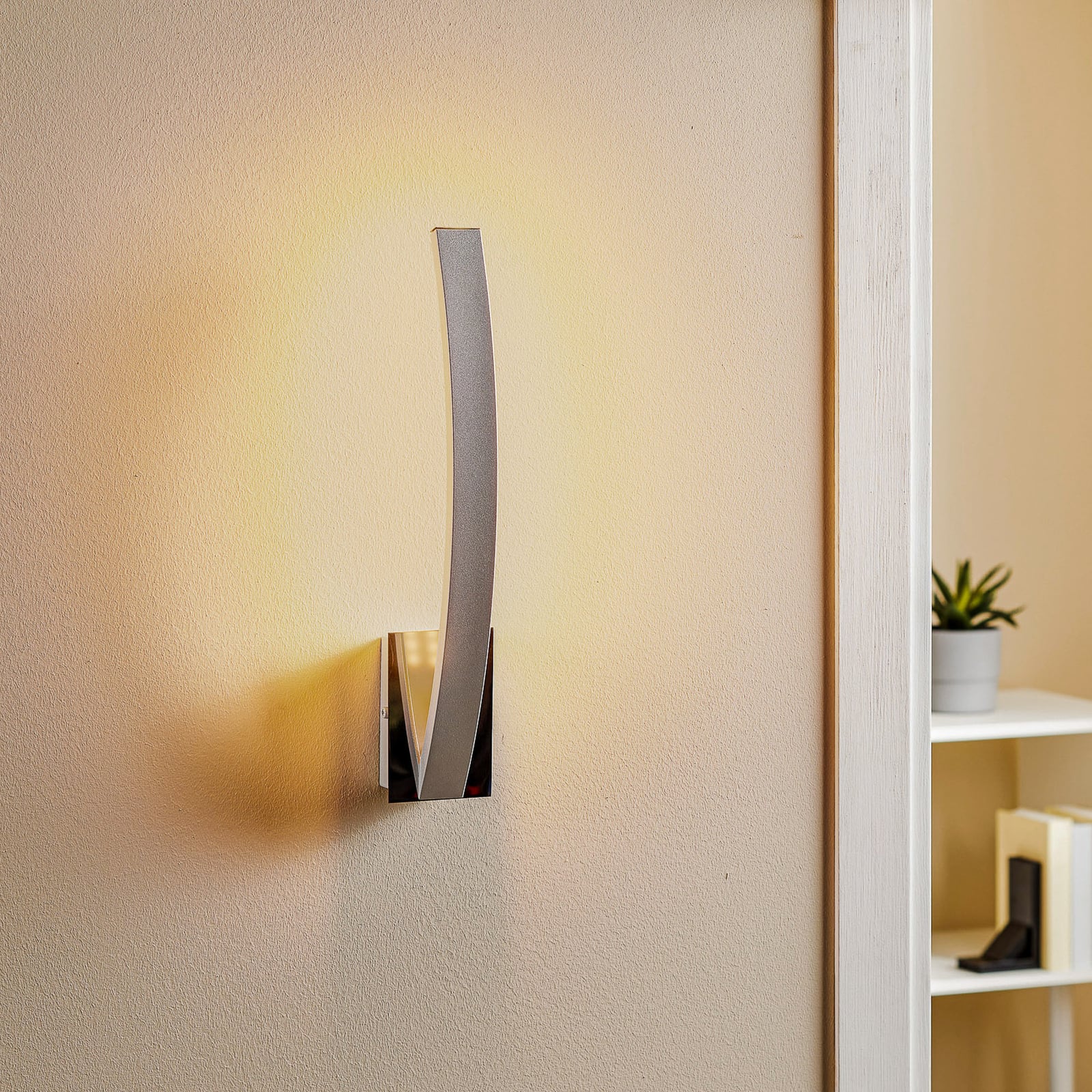 LED vegglampe Umbra indirekte lys dimbar aluminium 39 cm front