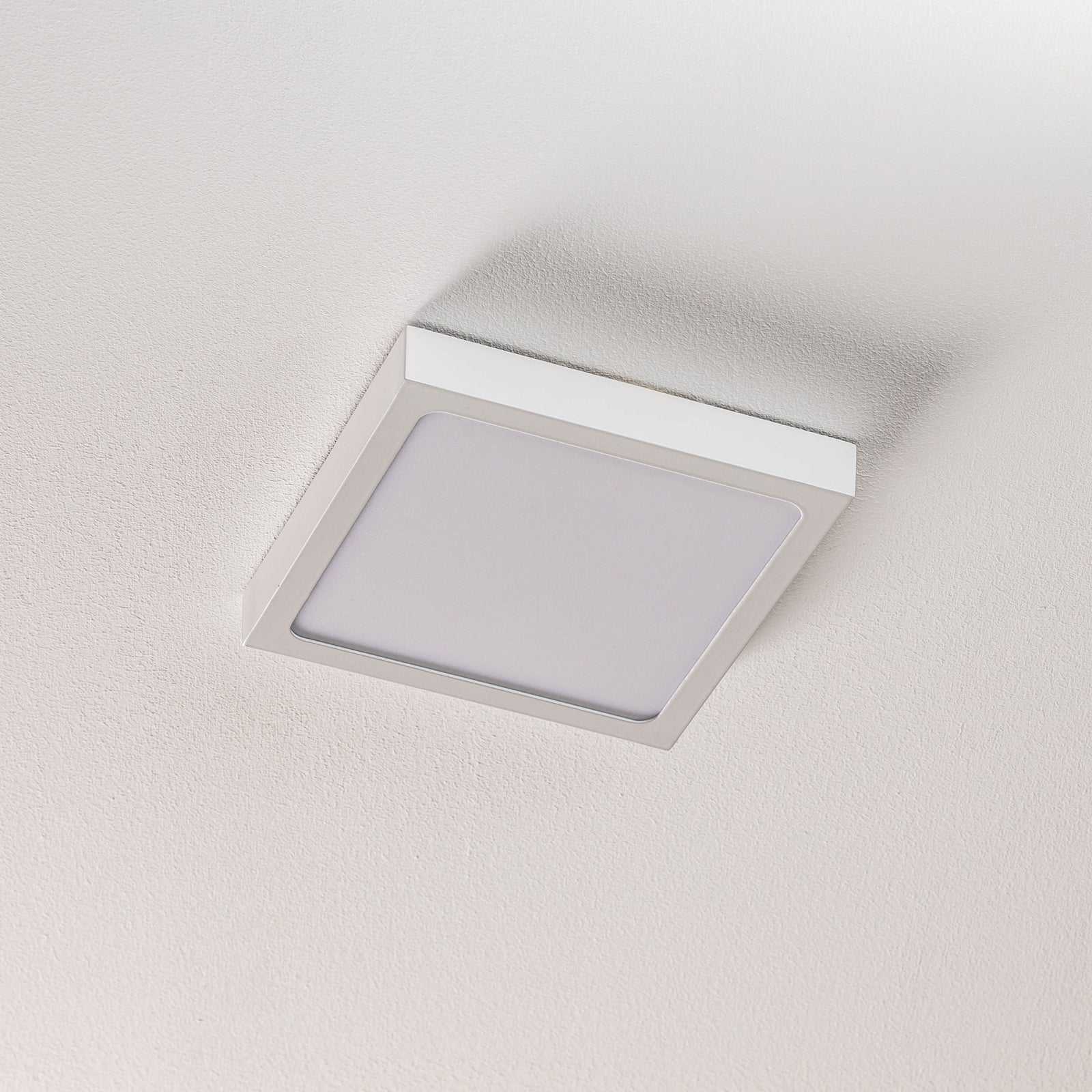 LED vegglampe Vika kvadratisk aluminium hvit bakside