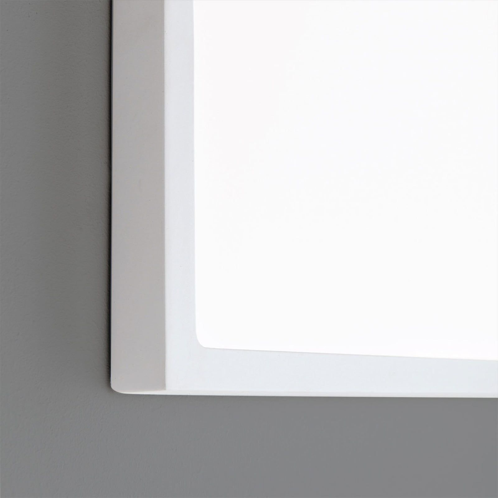 LED vegglampe Vika kvadratisk hvit aluminium 23x23 cm nærbilde av LED-diffusor