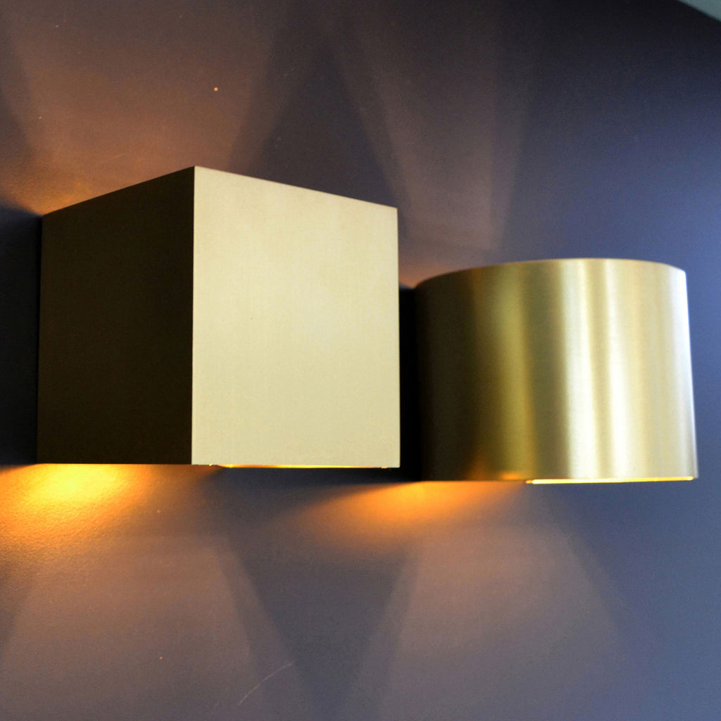 LED vegglampe Xio rund matt gull dimbar G9 - montert