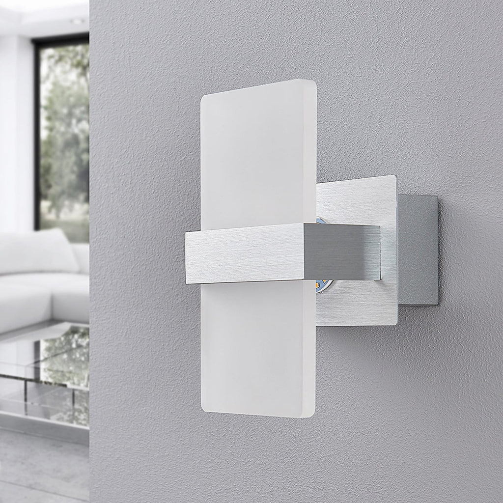 LED vegglampe Yorick med bryter alu/hvit 18 cm bakside