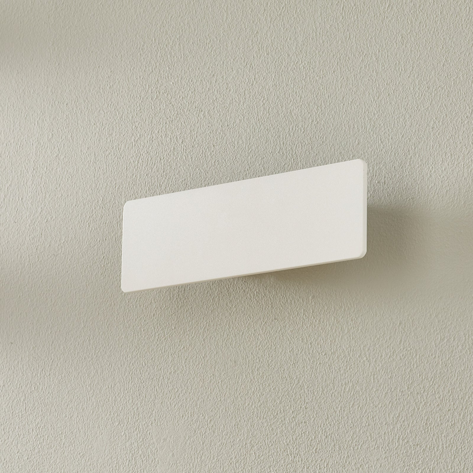 LED vegglampe Zig Zag hvit aluminium bakside