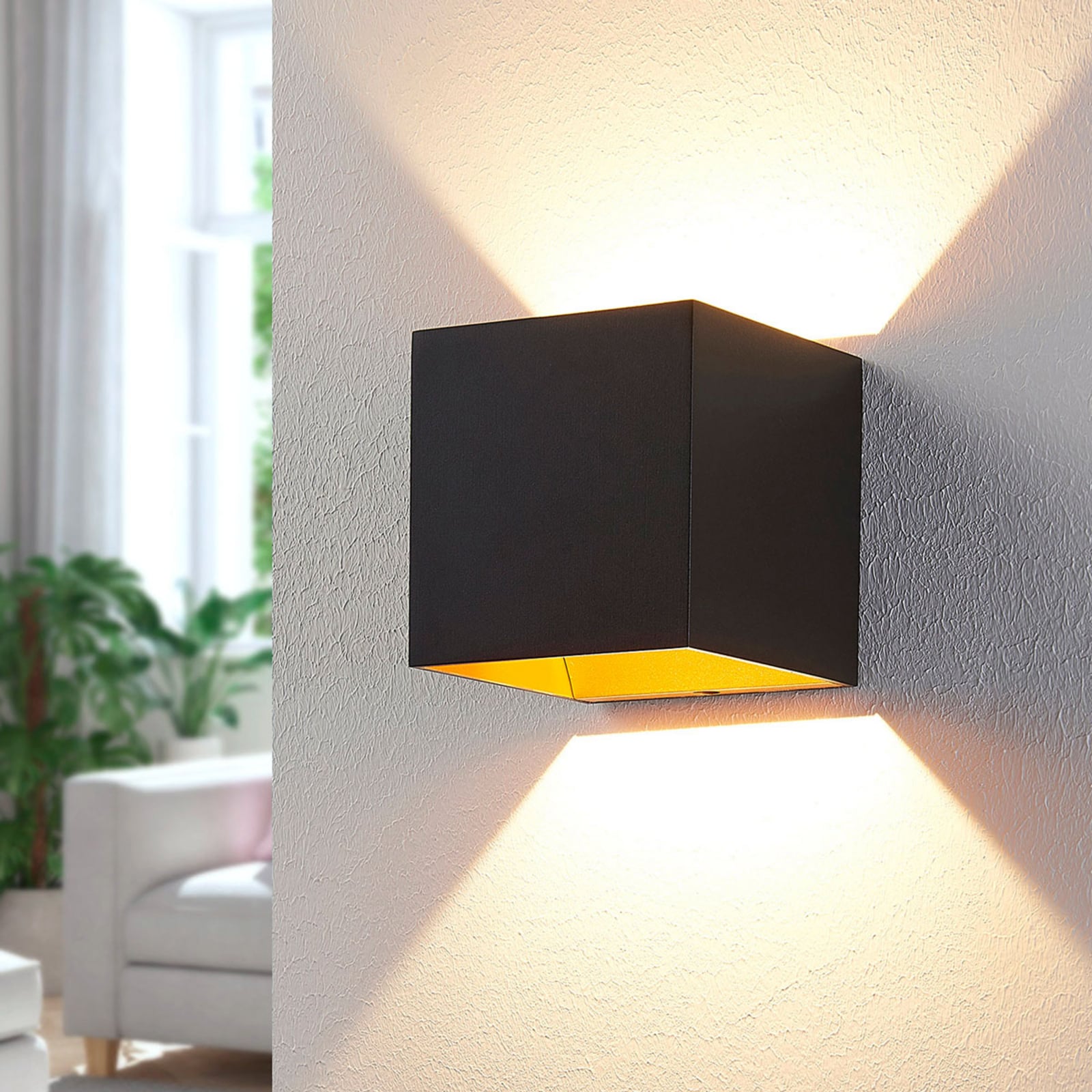LED vegglampe Zuzana firkantet svart aluminium 10 cm forfra