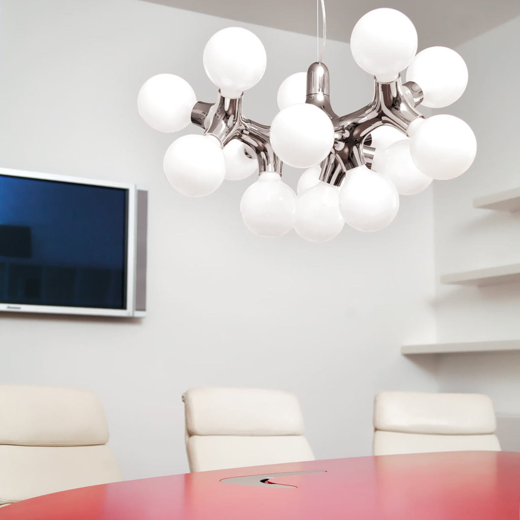 Lysekrone DNA Chandelier XL 15-lys krom detalj