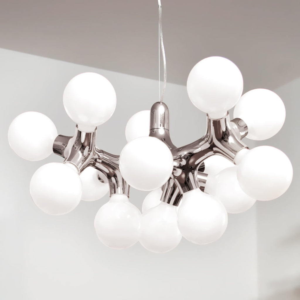 Lysekrone DNA Chandelier XL 15-lys krom forfra