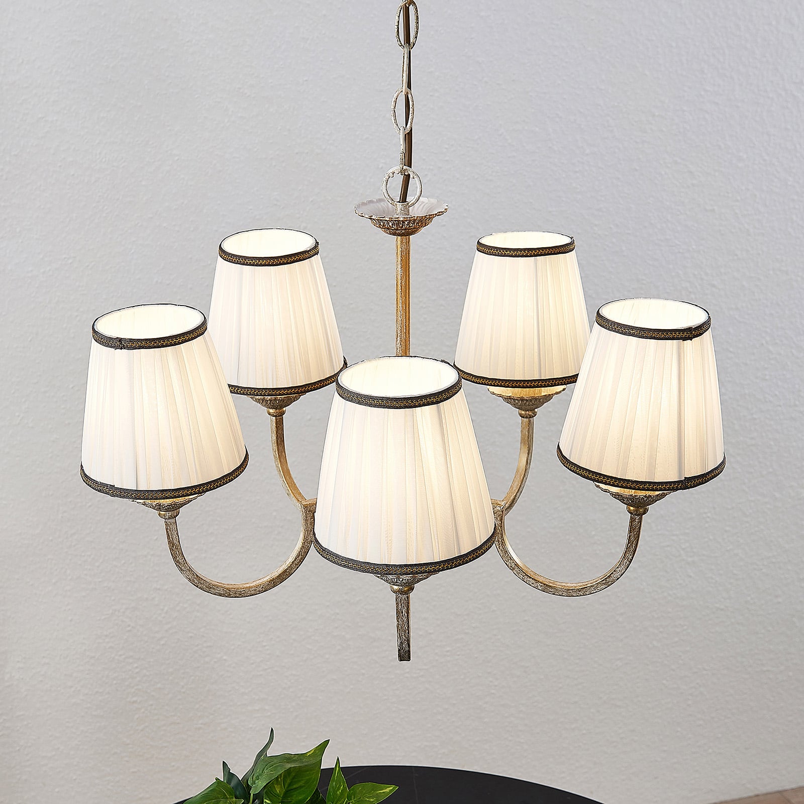 Lysekrone Lumiel 5-lys krem messing tekstil sideprofil