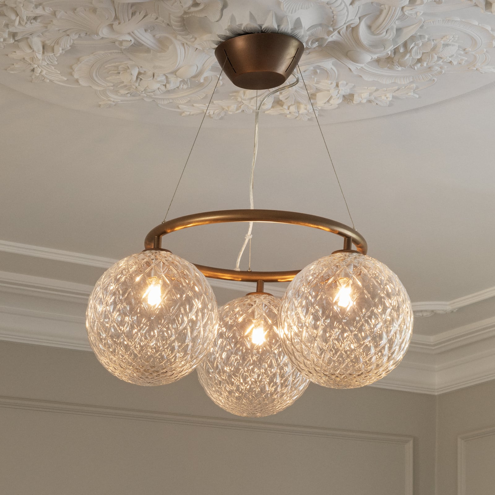 Lysekrone Miira 3 Circular bronse klart glass sett forfra