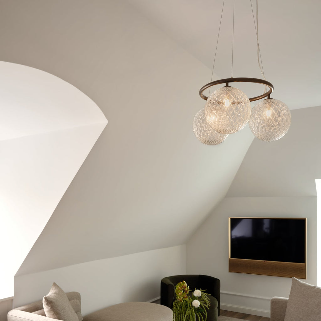 Lysekrone Miira 3 Circular bronse klart glass montert i stue