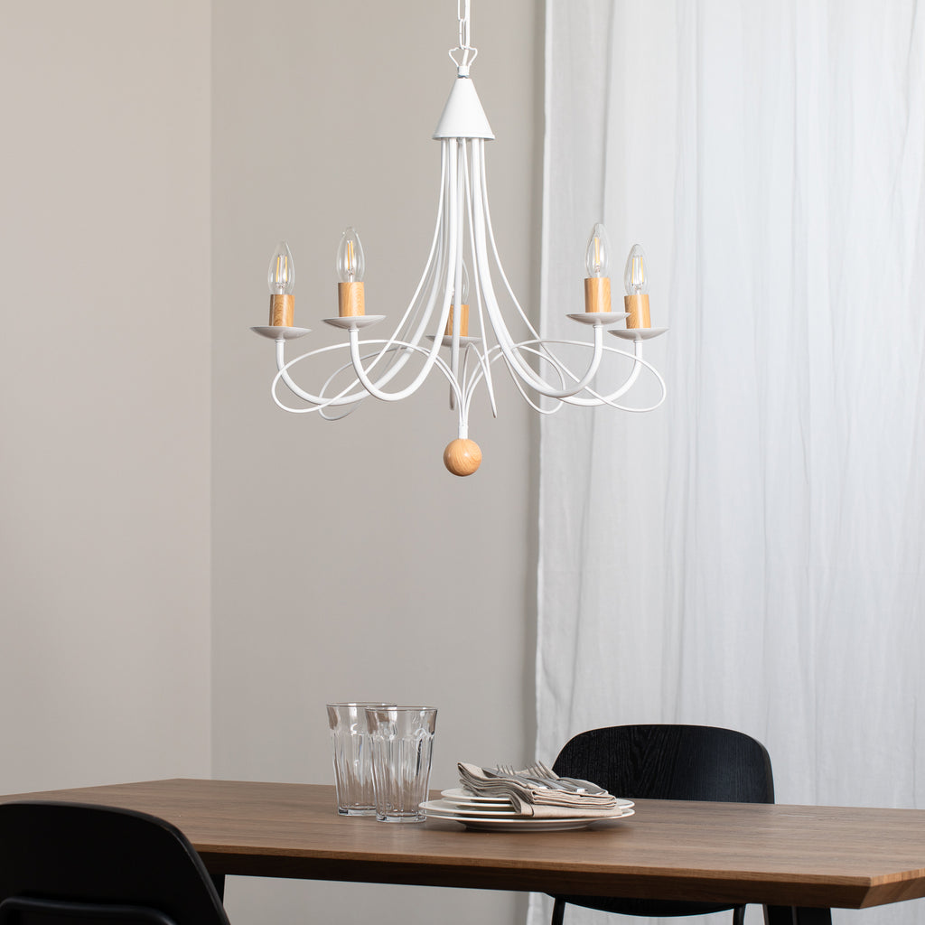 Lysekrone Milvia 5-armet hvit/trefarget metall detalj