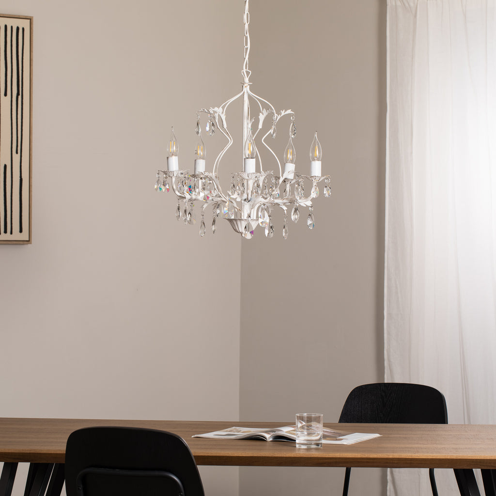 Detalj av krystallglass på Lysekrone Teresa 5-lys elfenben