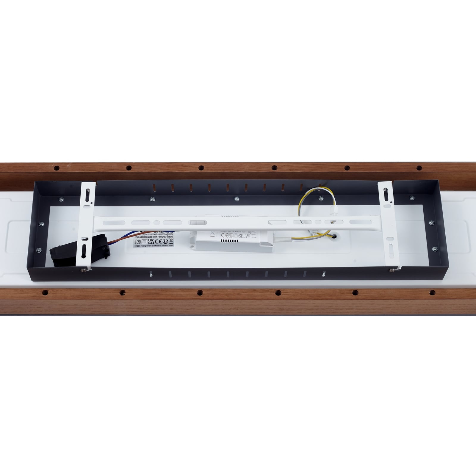 Lysfordeling fra LED taklampe Laviona CCT med fjernkontroll 80 cm grafitt