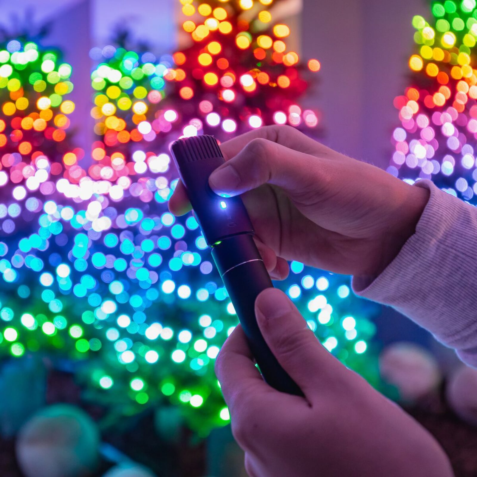 Lyslenke Twinkly RGB 250 lys 20 m dimbar WiFi IP44 tennes med bryter