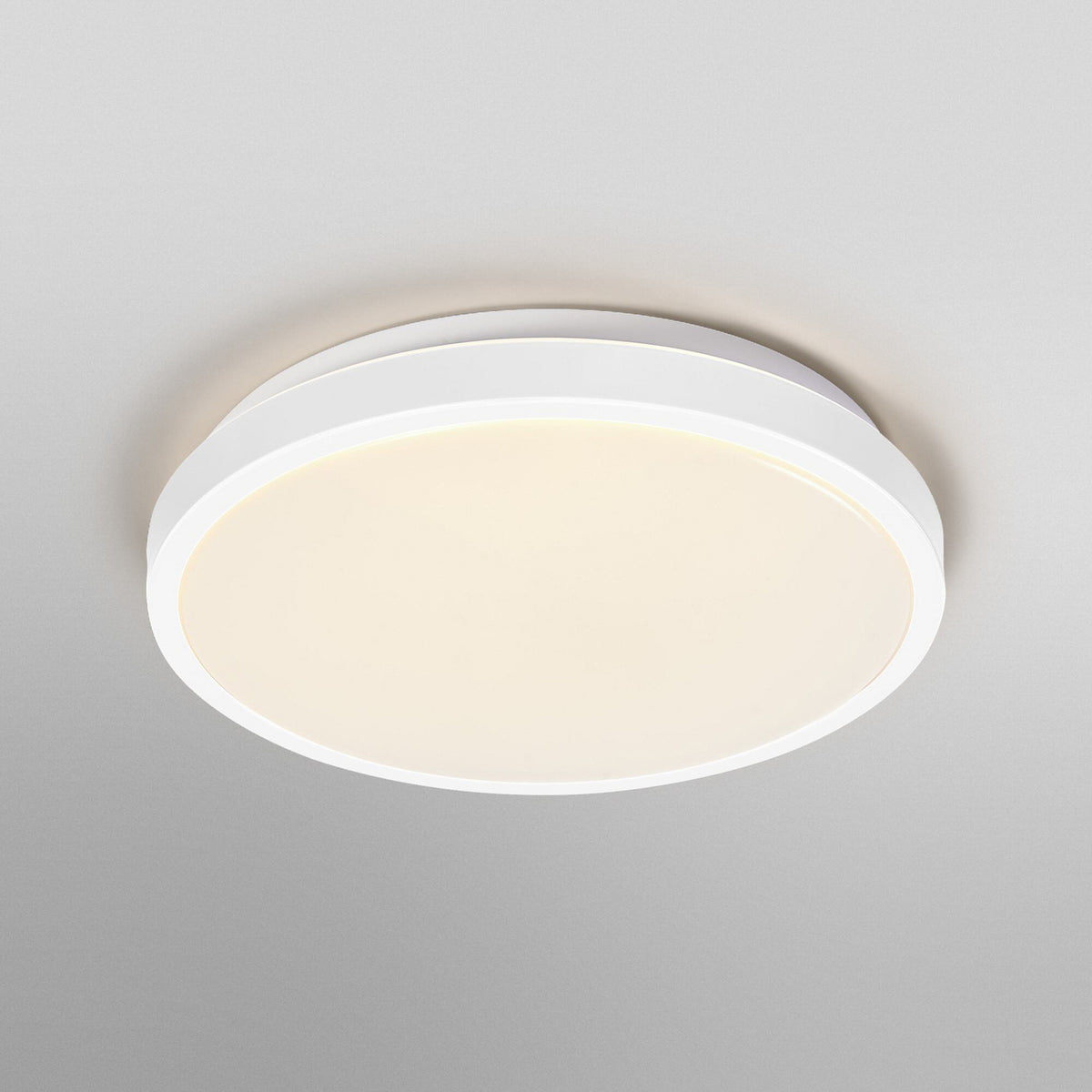 Montert LED taklampe ORBIS LONDON hvit metall i rom