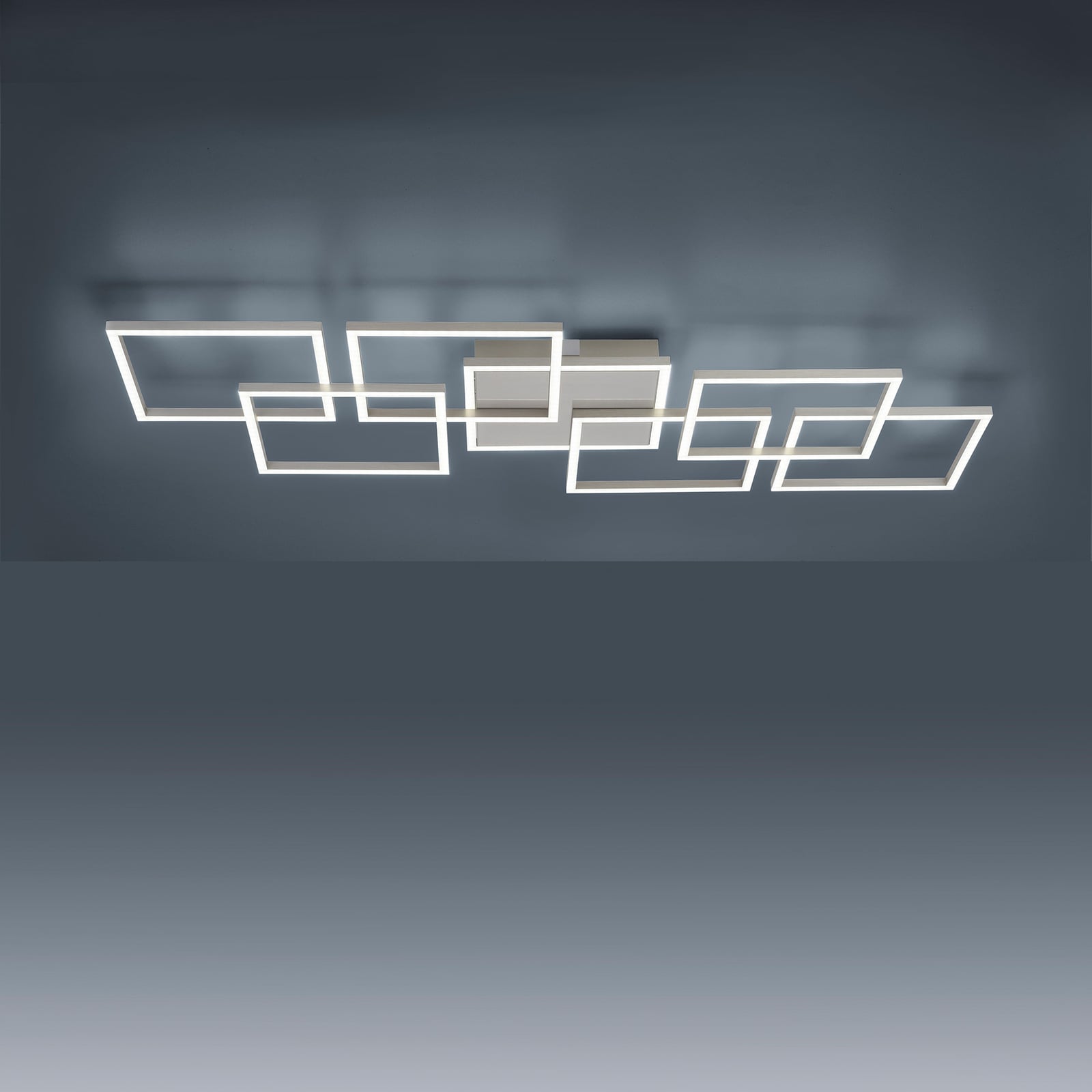 Montert LED taklampe Q-INIGO dimbar CCT aluminium i rom