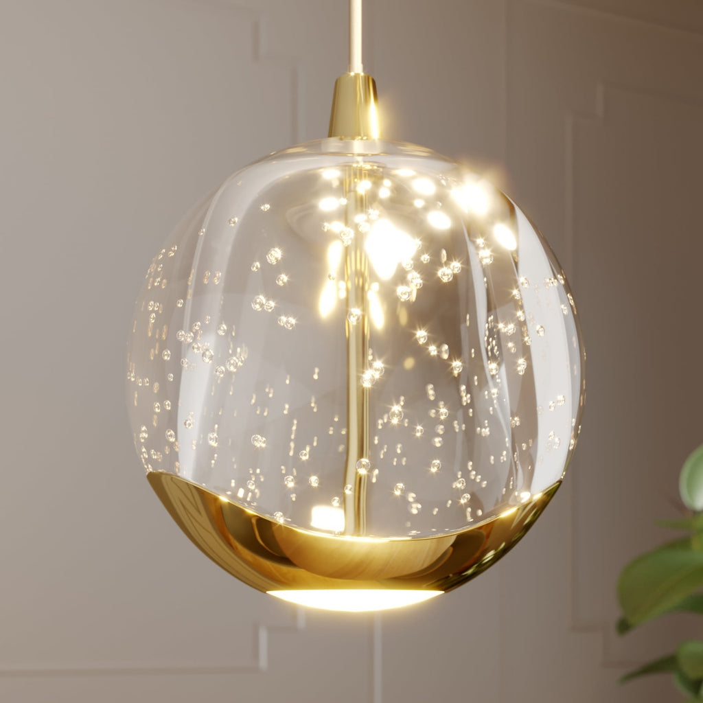 Nærbilde av glasskulene på LED pendellampe Hayley 9-lys glass og gull