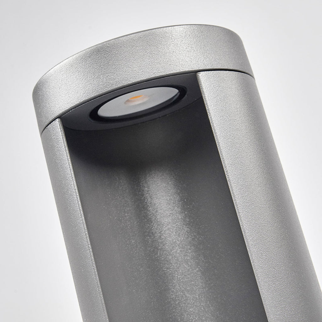 Nærbilde av LED sti-lampe Jaron grafitt aluminium