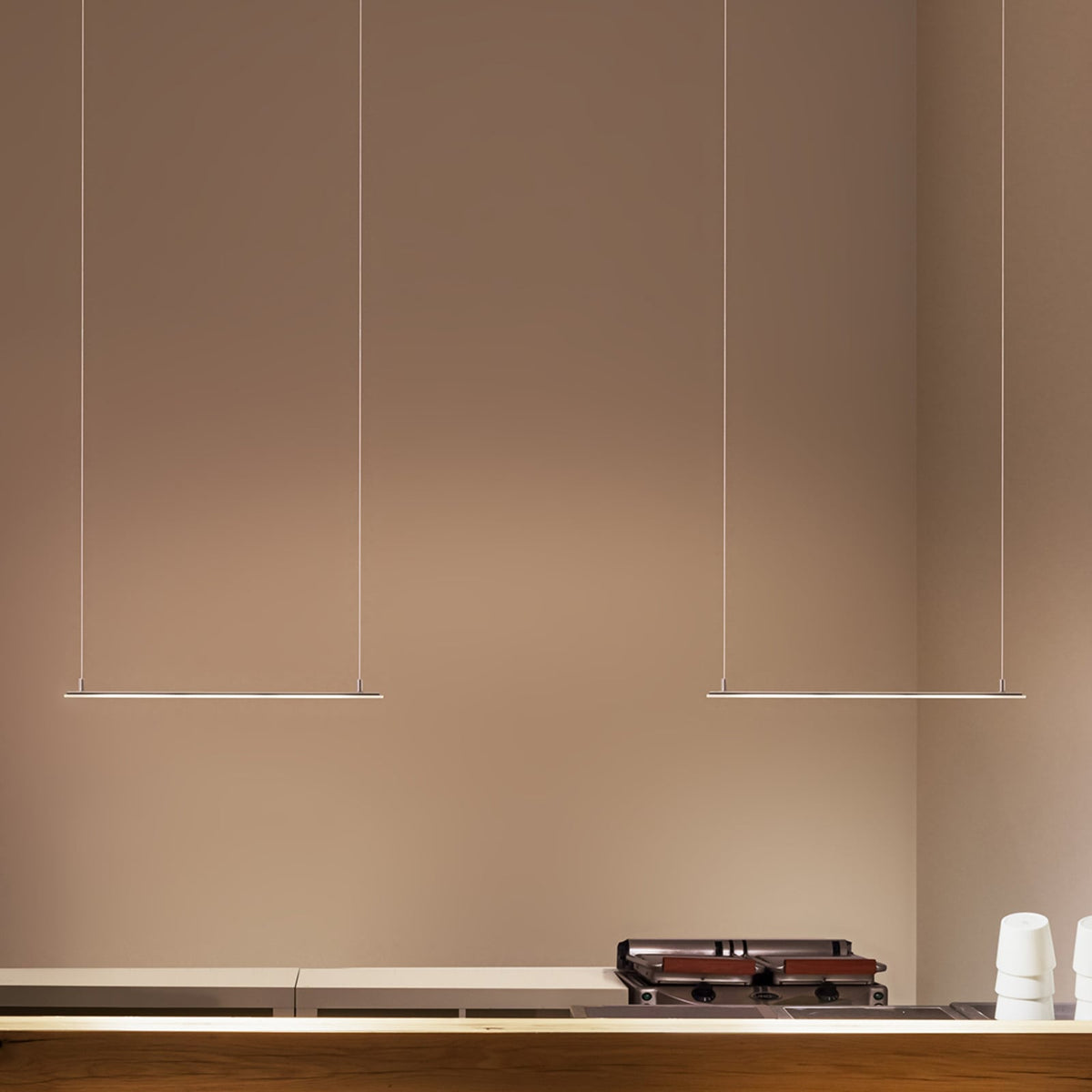 Detalj av OLED pendellampe flat dimbar hvit glass 47 cm 17W
