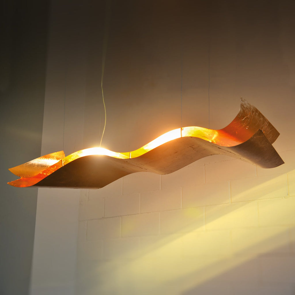 Pendellampe A Tempo Perso bladgull aluminium 100 cm forfra