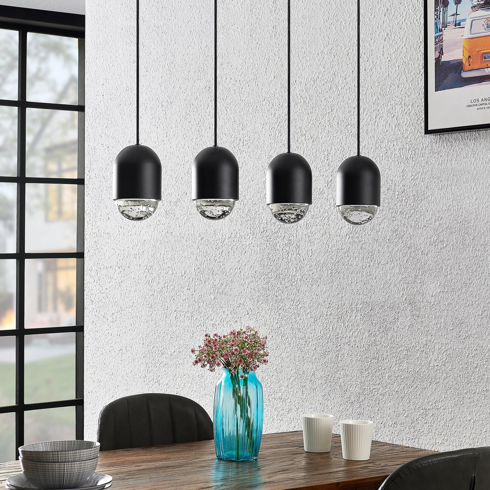 Pendellampe Amielle 4-lys glass svart GU10 71 cm detalj av glassstruktur