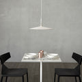 Pendellampe Aplomb large LED betong dimbar hvit Ø45 cm forfra