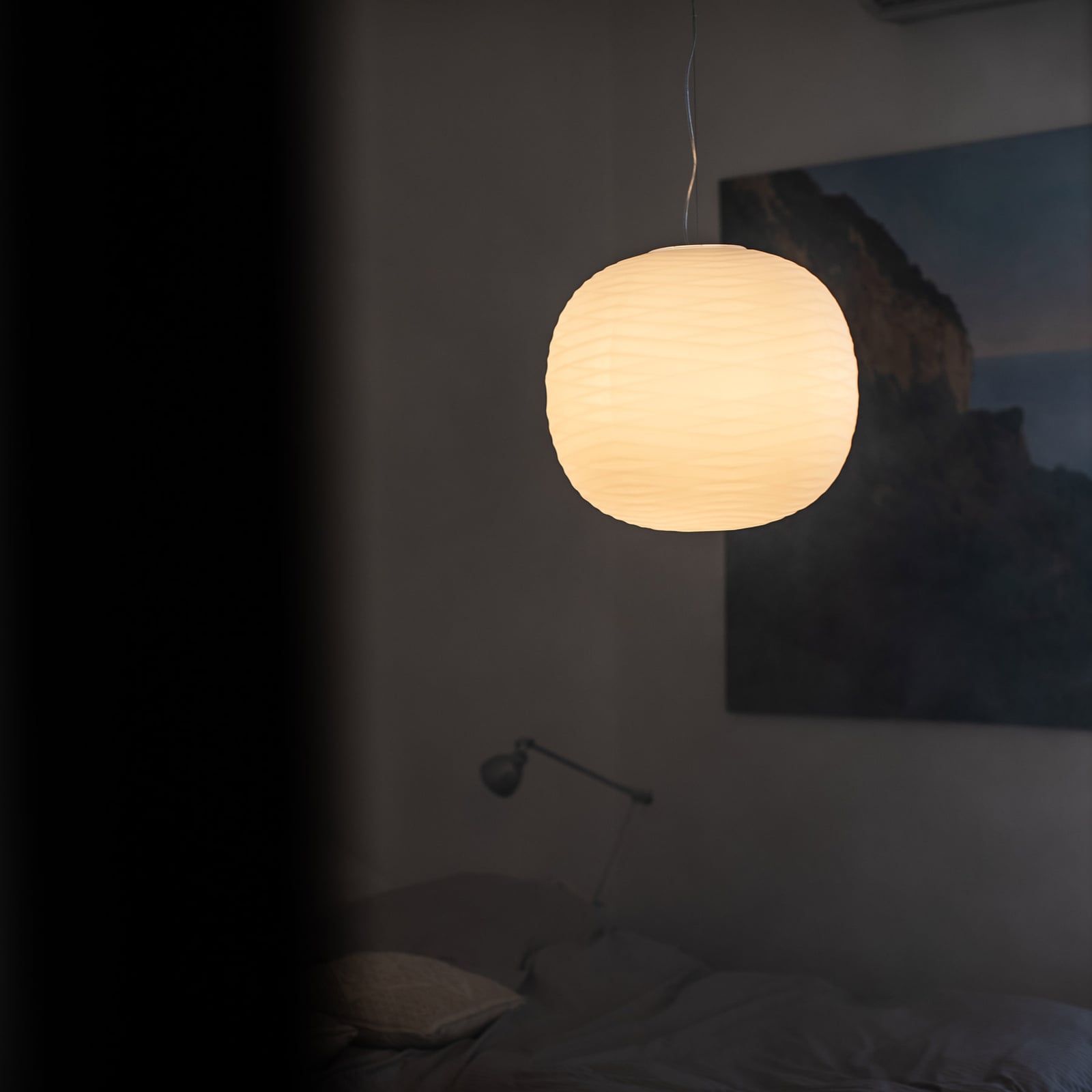 Pendellampe Gem mundblåst glass hvit detalj av glassmønster