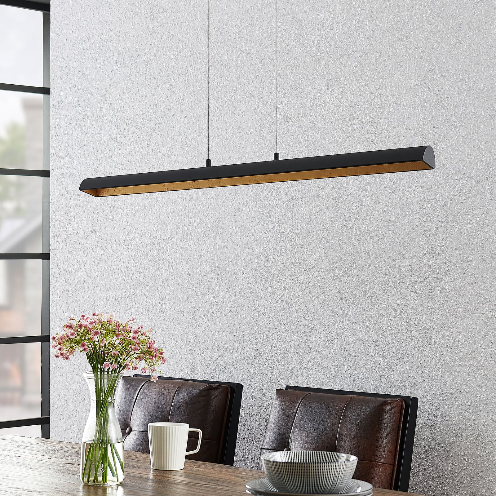 Detalj av Pendellampe LED dimbar svart/gull 100 cm lang Lindby