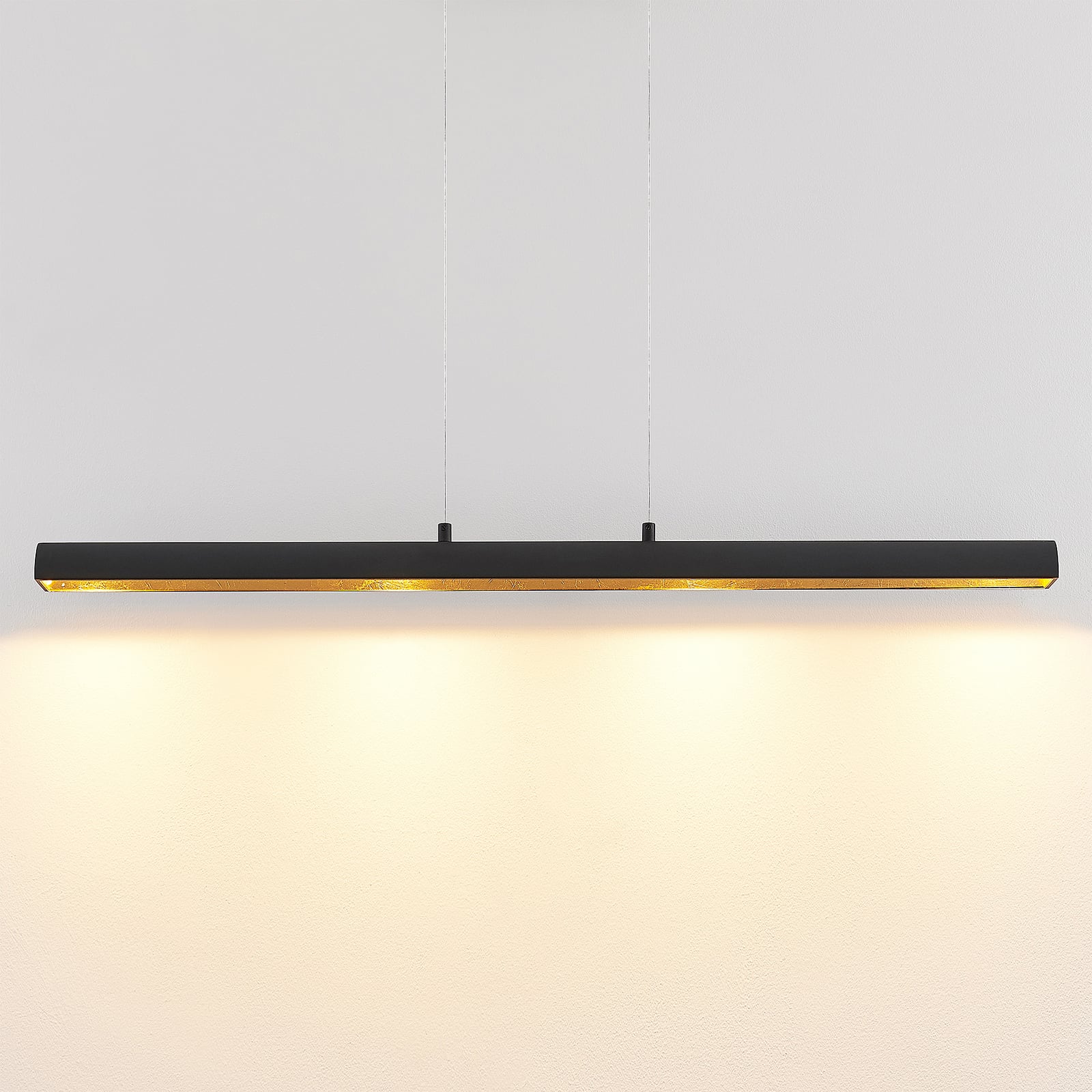 Pendellampe LED dimbar svart/gull 100 cm lang Lindby montert