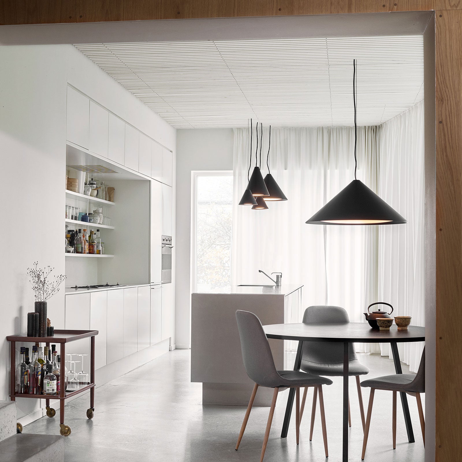 Pendellampe LED Keglen dimbar svart Ø17,5 cm bakside