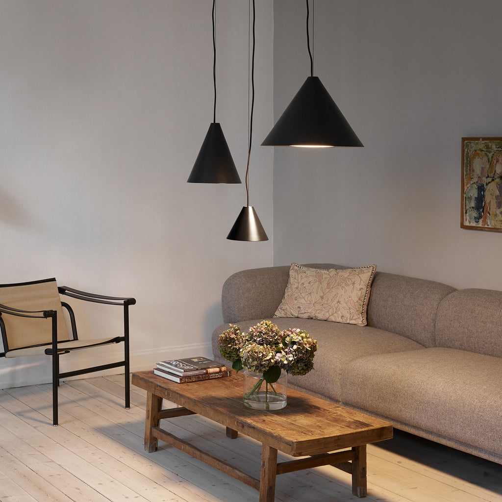 Pendellampe LED Keglen dimbar svart Ø17,5 cm detalj