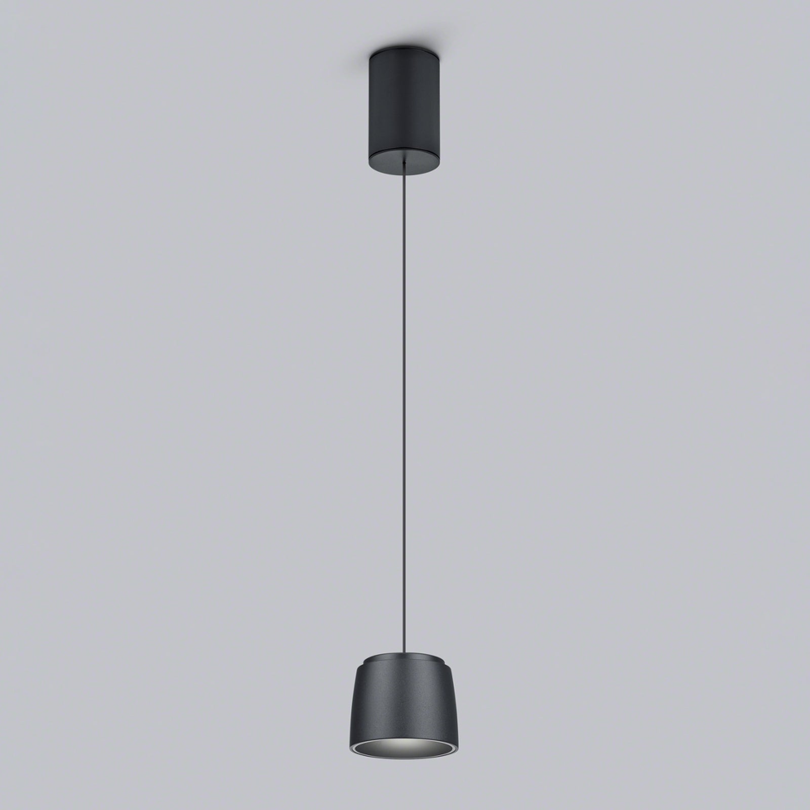 Detalj av Pendellampe Ove LED dimbar svart aluminium
