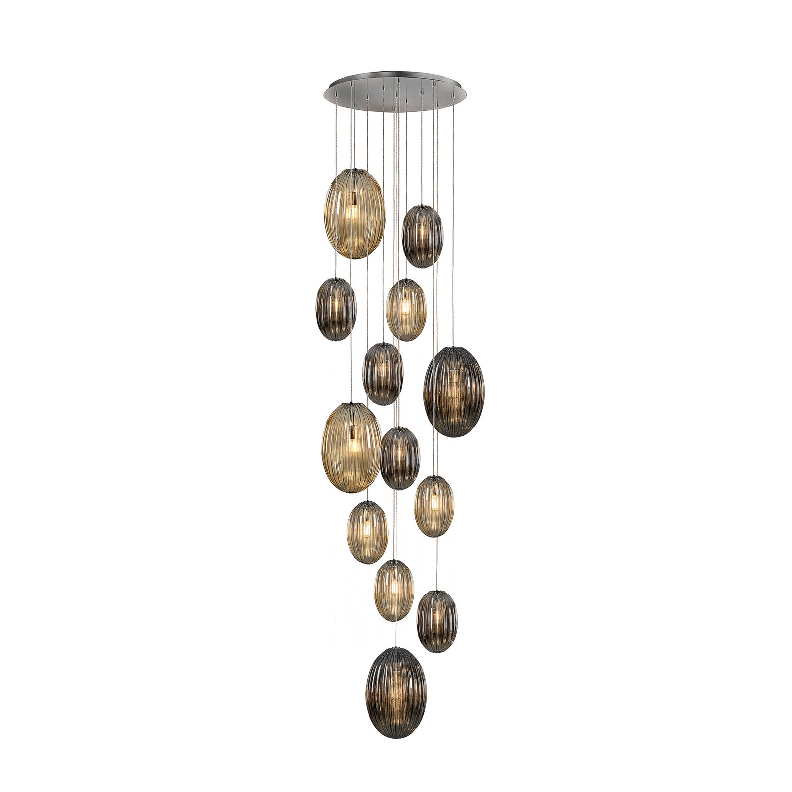 Detalj av glasslamper på Pendellampe Ovila 13-lys