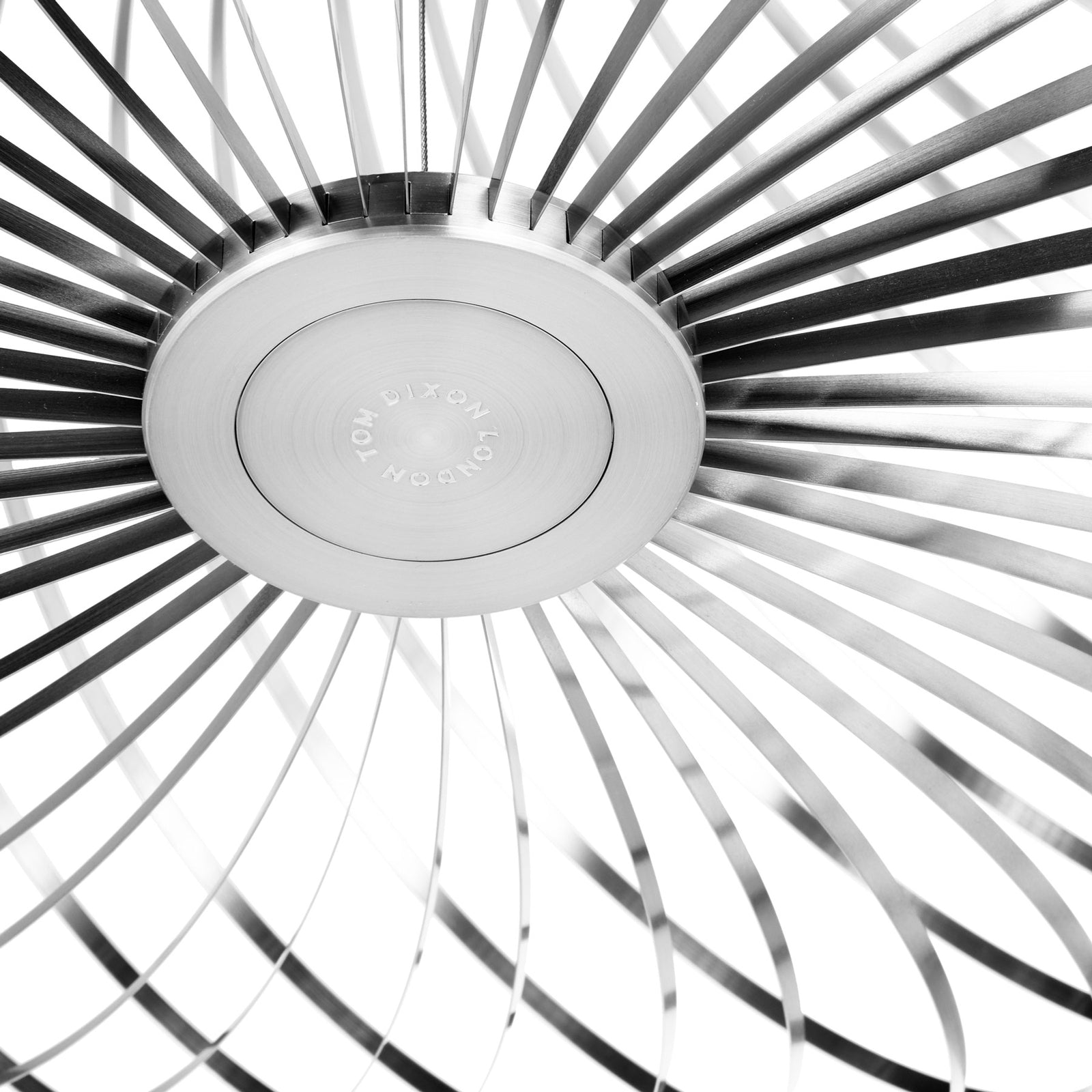 Nærbilde av Pendellampe Spring Medium rustfritt stål Ø79 cm dimbar