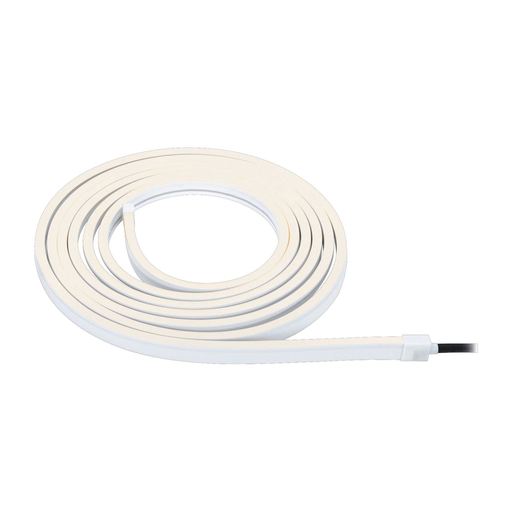 Montert Plug & Shine LED-stripe Smooth 5 m 26W 3000K Paulmann på terrasse