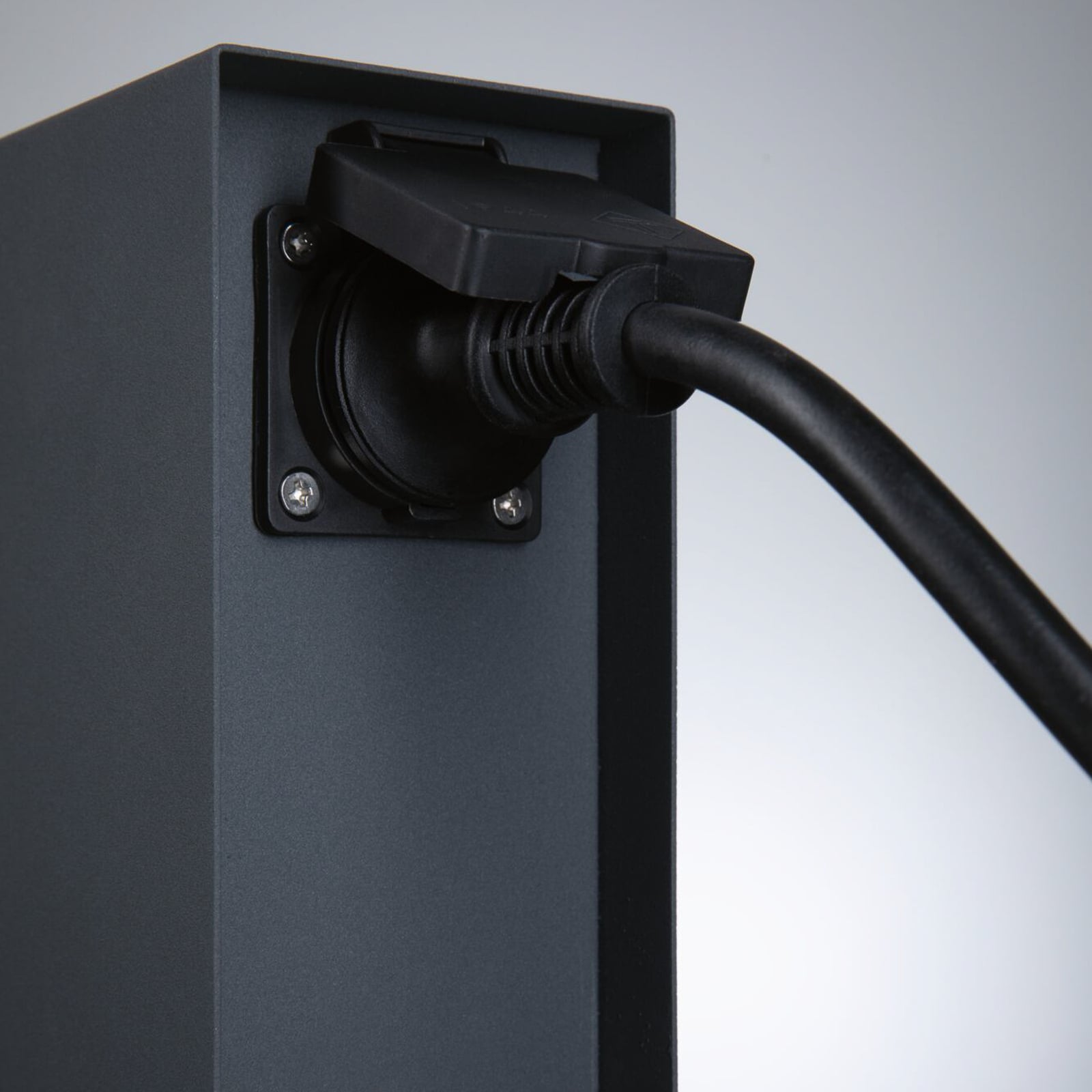Plug & Shine stikkontaktstolpe Rio antrasitt IP44 sideprofil