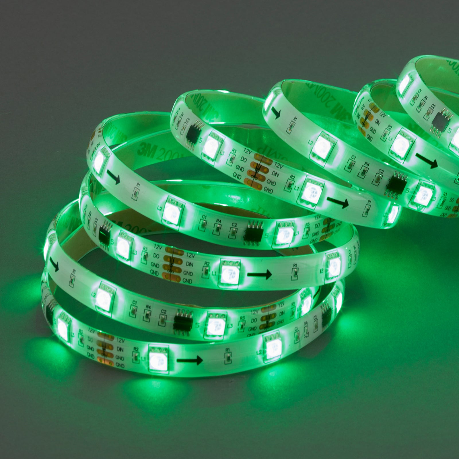Montert RGB LED-stripe 5m dimbar med fjernkontroll 164 funksjoner - Briloner