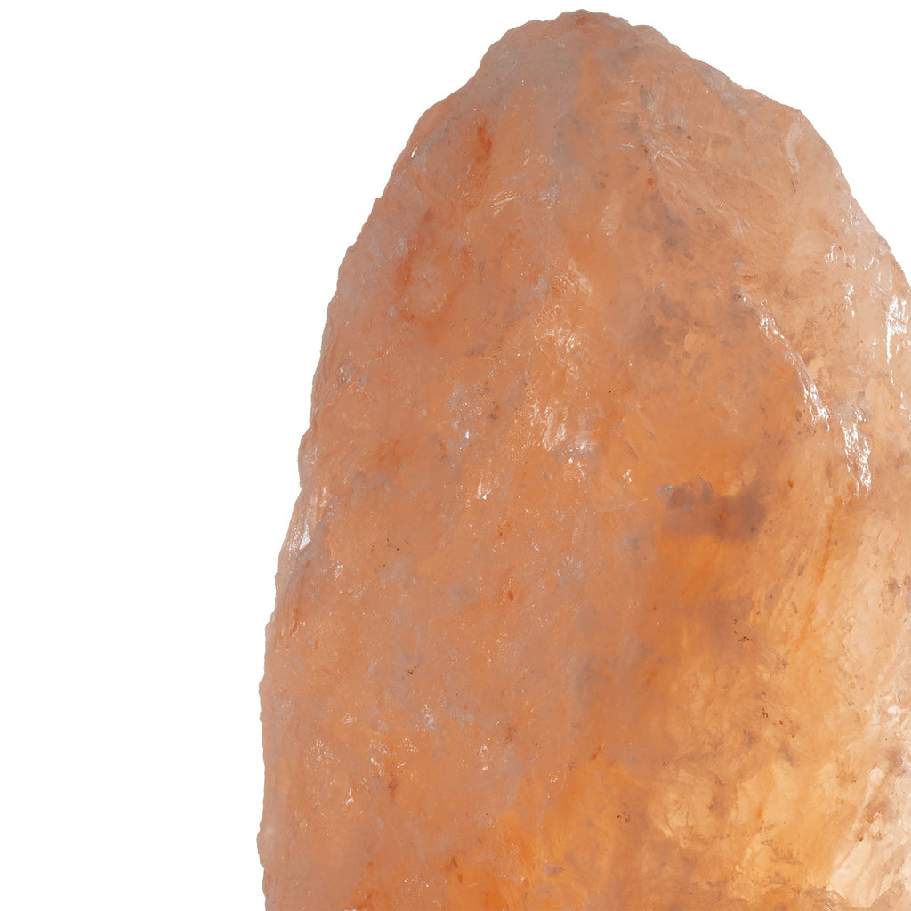 Saltkrystall-bordlampe Rock oransje 7-10 kg nærbilde av trebase