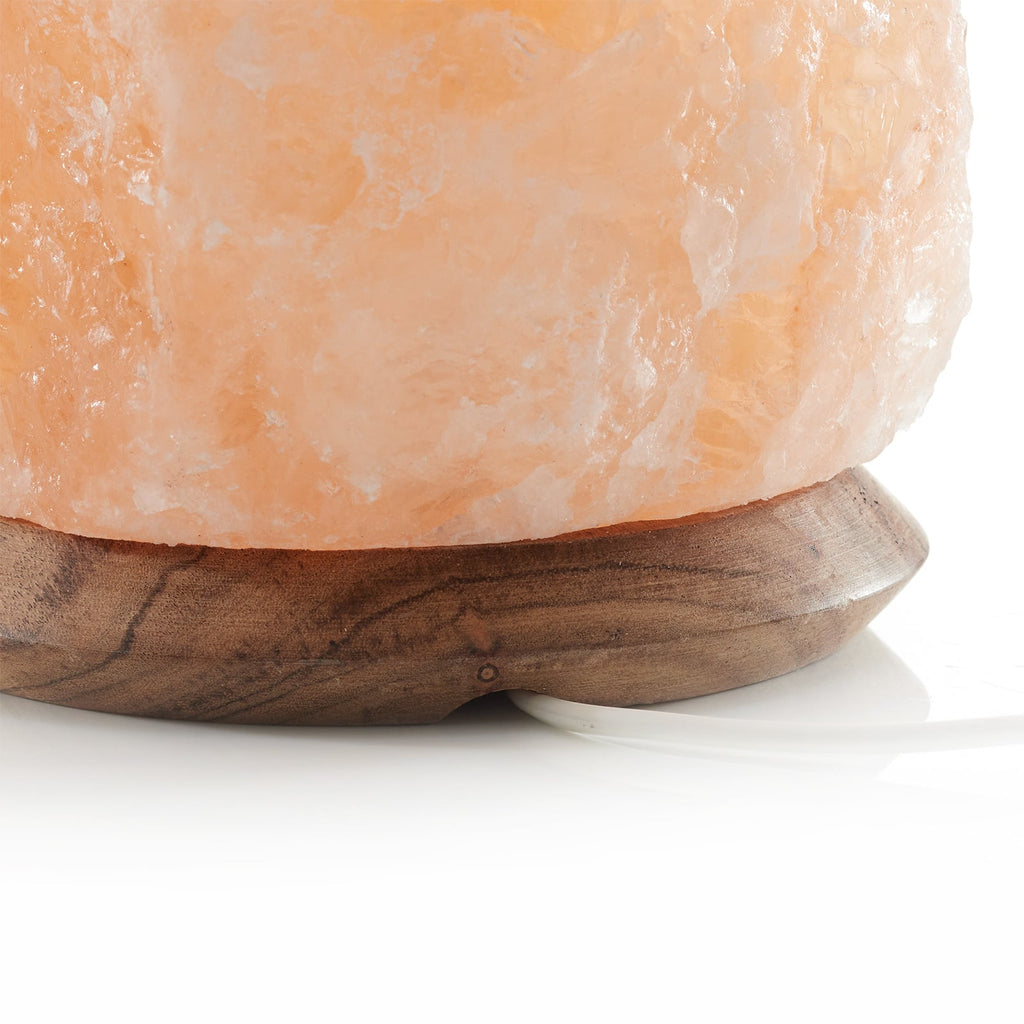 Saltkrystall-bordlampe Rock oransje 7-10 kg på nattbord