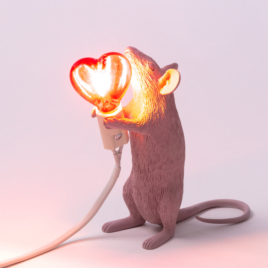 SELETTI Mouse Lamp Valentine dekorlampe USB hvit/rød E14 med USB-kabel