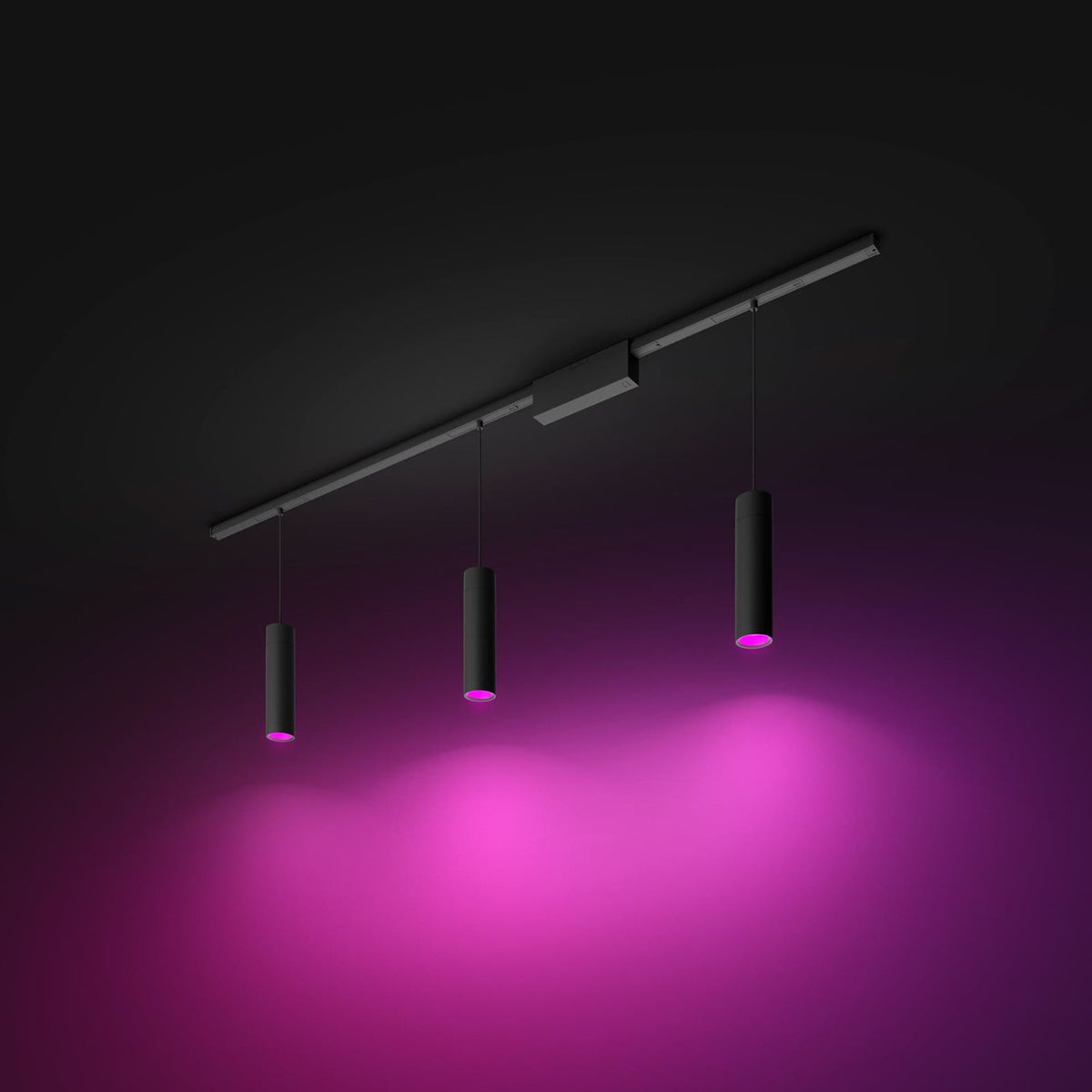 Nærbilde av LED-pendel i Skinnesystem Perifo 3 LED-pendler dimbar RGB svart