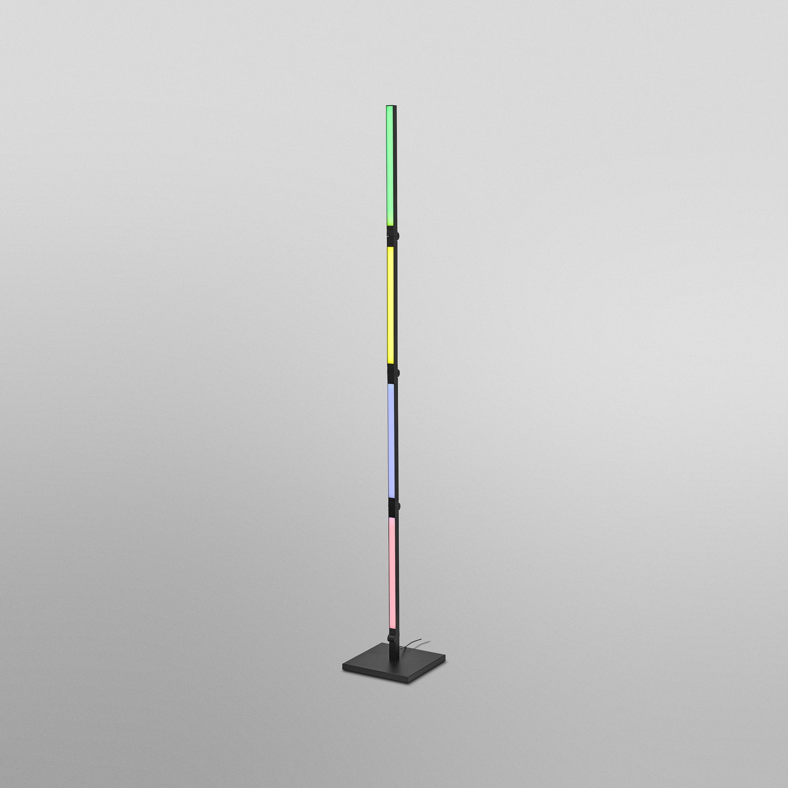 Smart LED-dekorlampe WiFi RGB varmhvit 24W 2320lm - LEDVANCE SMART+ montert i stue