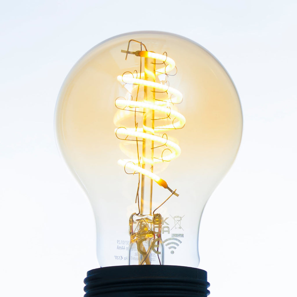 Smart LED filamentpære A60 amber E27 4,9W dimbar LUUMR styrt med app
