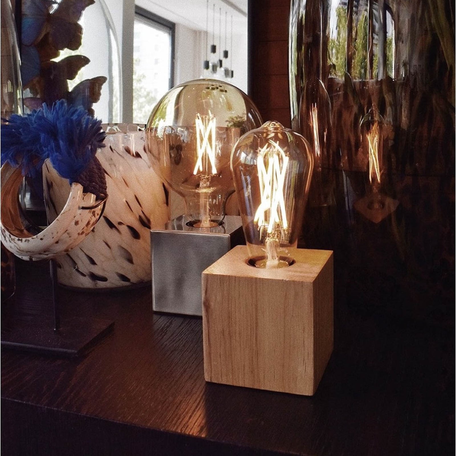 Smart LED filamentpære E27 7W G125 gull Calex emballasje