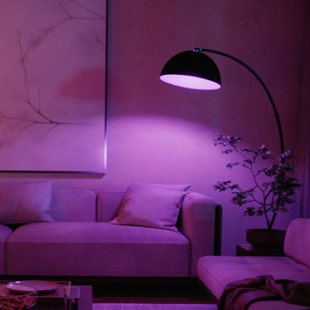 Smart LED-pære E27 11,8W 1600lm CCT RGB dimbar Philips Hue montert i lampe