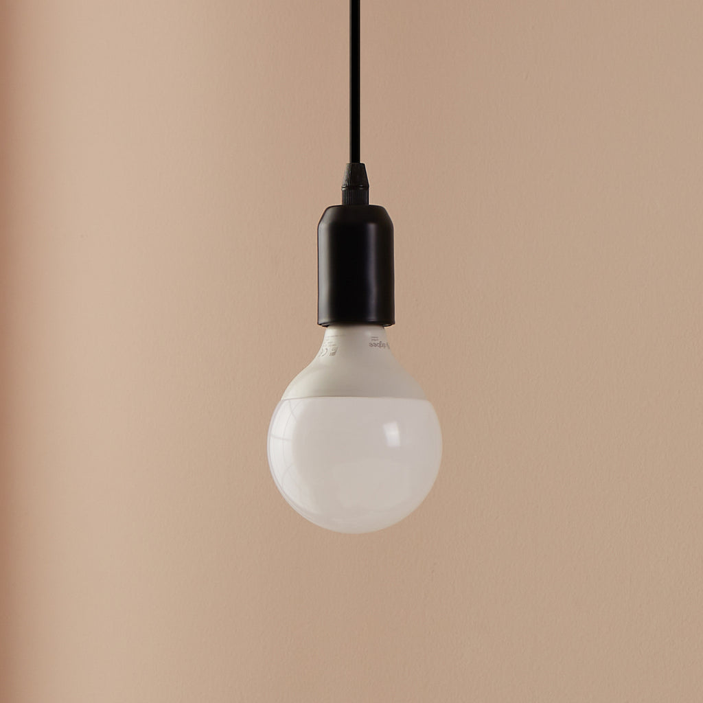 Smart LED-pære E27 13W G95 1300lm RGBW dimbar bakside
