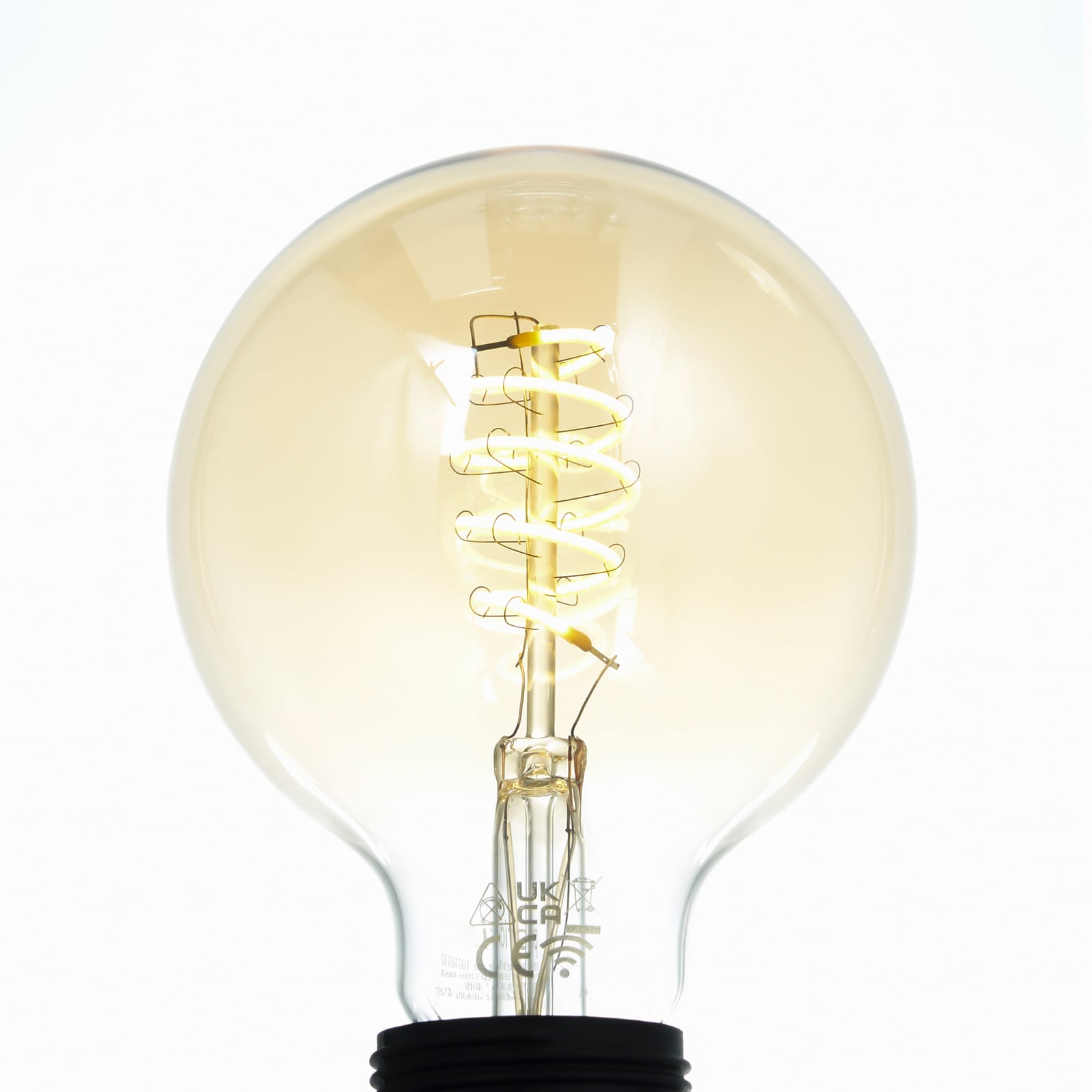Smart LED-pære G95 E27 4,9W dimbar amber 2500K WiFi LUUMR lys i bruk