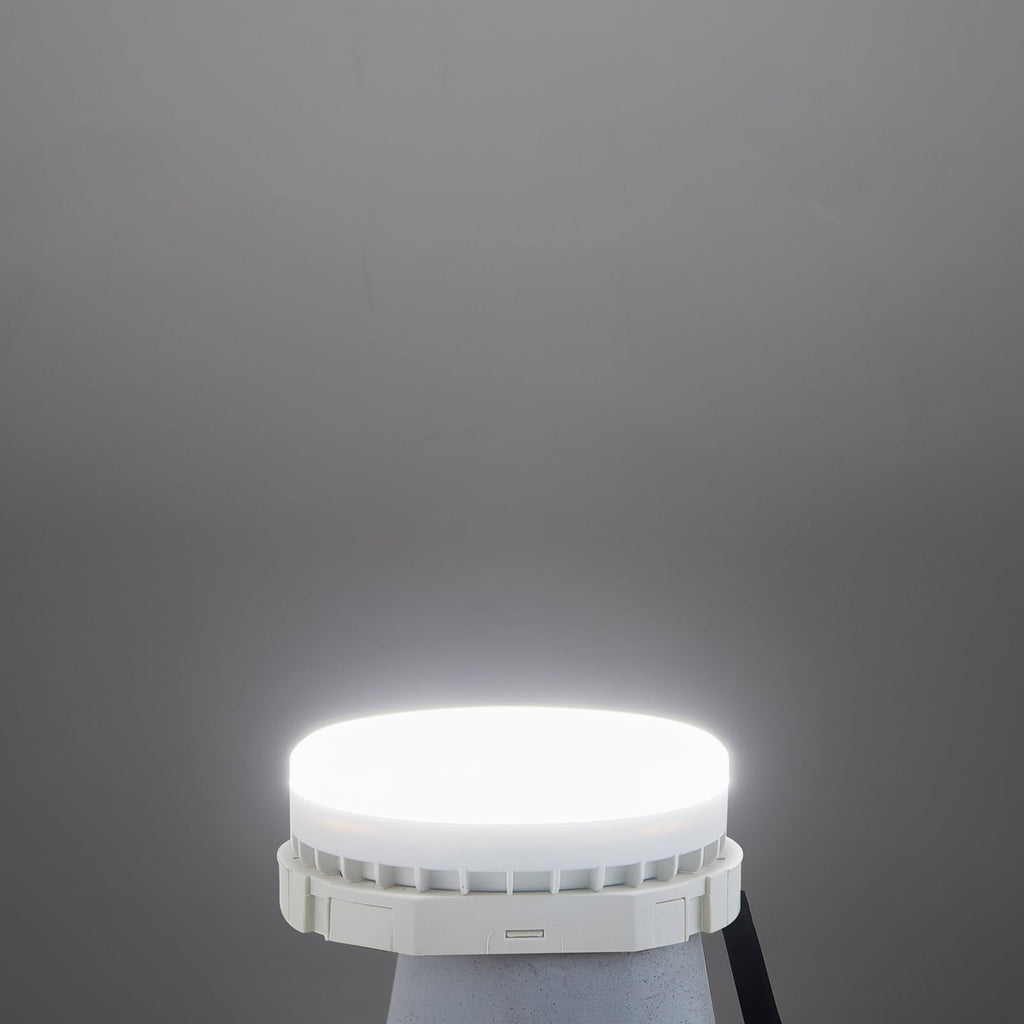 Smart LED-pære GX53 9W CCT dimbar matt Zigbee Philips Hue - LUUMR montert i lampe