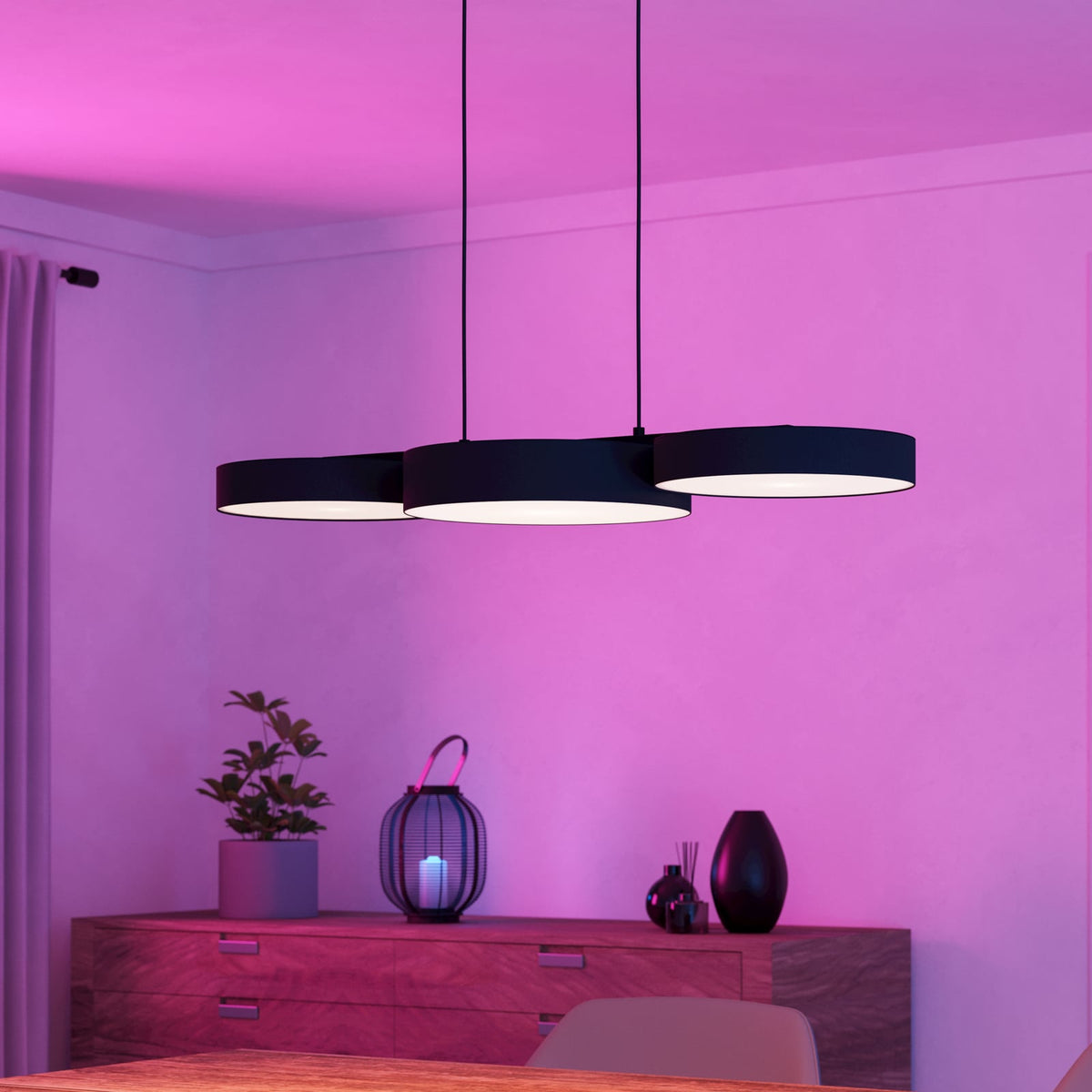 Smart LED pendellampe Barbano-Z svart dimbar CCT montert i stue